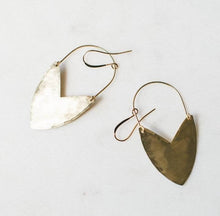 Load image into Gallery viewer, Earring Brass - TULIP SHIELD MINI