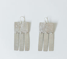 Load image into Gallery viewer, Earring Silver - LIGHT DANCERS MINI