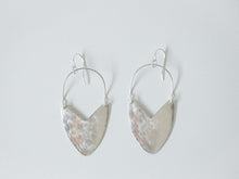 Load image into Gallery viewer, Earring Silver - TULIP SHIELD MINI