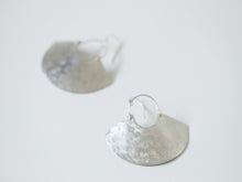 Load image into Gallery viewer, Earring Silver - GODDESS SHIELD MINI / TEXTURED
