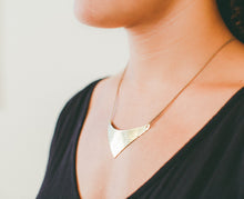 Load image into Gallery viewer, Necklace Silver - SHIELD

