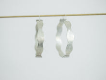Load image into Gallery viewer, Hoop Earring Silver - FLOW
