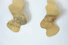 Load image into Gallery viewer, Brass Earring - BAY
